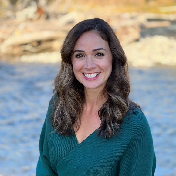 Meet your Posher, Beth - Picture 1 of 1